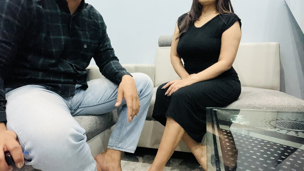 Neighbors borrow money and have to pay with pussy