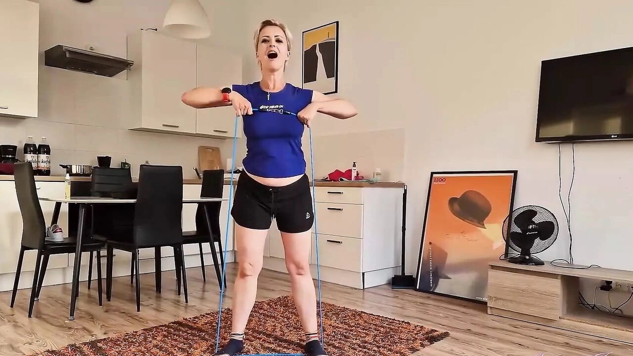 Auntjudys – Busty Amateur MILF Wanilianna Gets a Full Workout